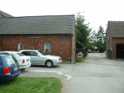 2002-Heuhotel